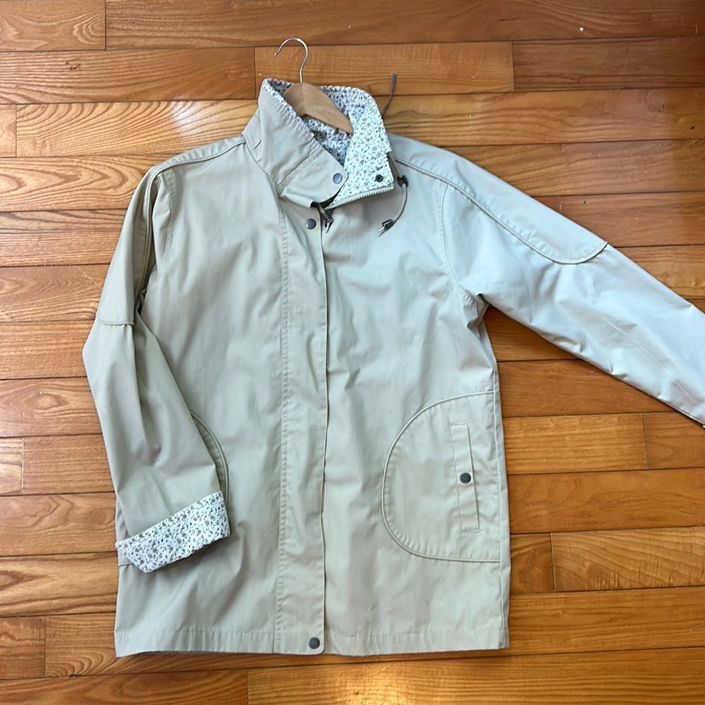 Zip and Velcro Rainjacket
